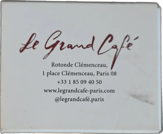Le Grand Café, back